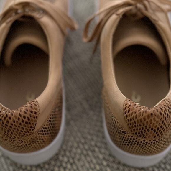 VIONIC Splendid Honey Snake Print Lace Up Shoes Sneakers Wheat 11 Camel comfort - Picture 3 of 7
